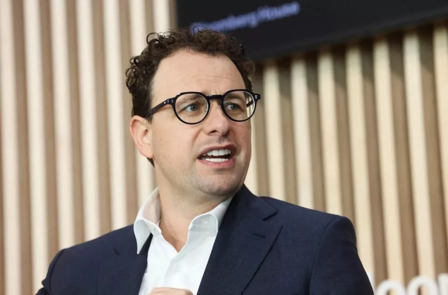 احضار مدیرعامل آنتروپیک به پنتاگون؛ آمریکا محدودیتهای هوش مصنوعی برای استفاده نظامی را نمیپذیرد