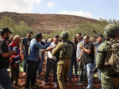 افزایش خشونت شهرک‌نشینان در کرانه باختری؛ ۴۲ خانواده آواره شدند