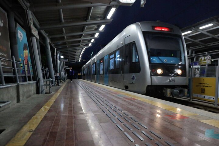 افزایش یک‌ساعته فعالیت قطار شهری مشهد در شب نیمه شعبان