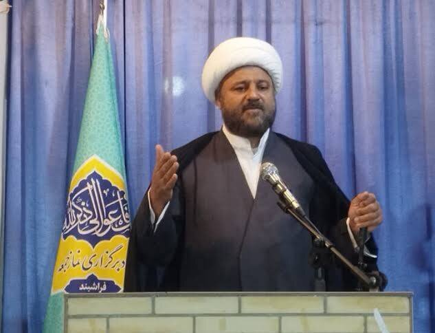 امام جمعه فراشبند: تقوا راز شجاعت ملت ایران در برابر فشارهاست