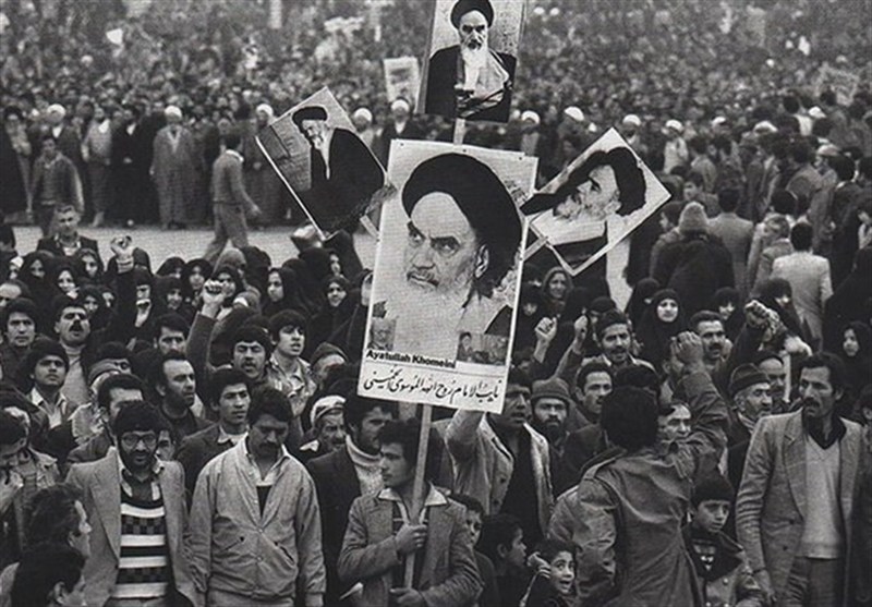 انقلابی که تمام نشد