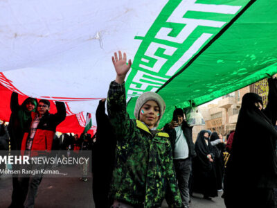 اهمیت حضور در مراسم ۲۲ بهمن؛ مردم کرمان بر مشارکت گسترده تأکید کردند