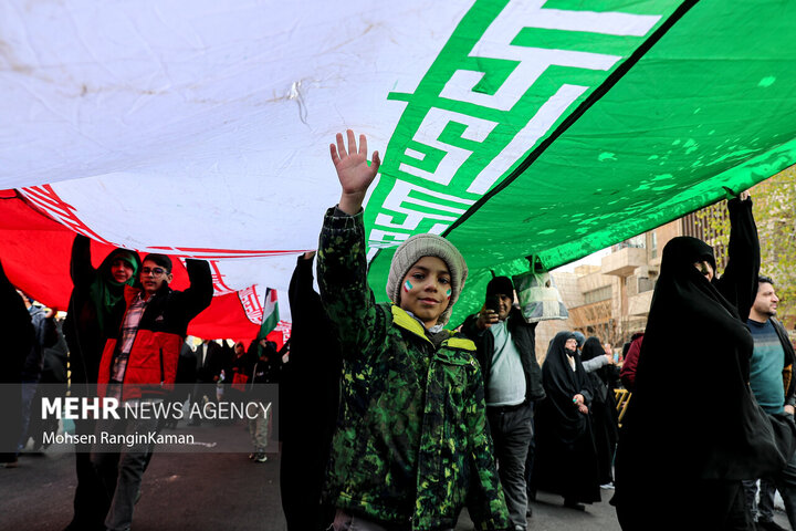 اهمیت حضور در مراسم ۲۲ بهمن؛ مردم کرمان بر مشارکت گسترده تأکید کردند