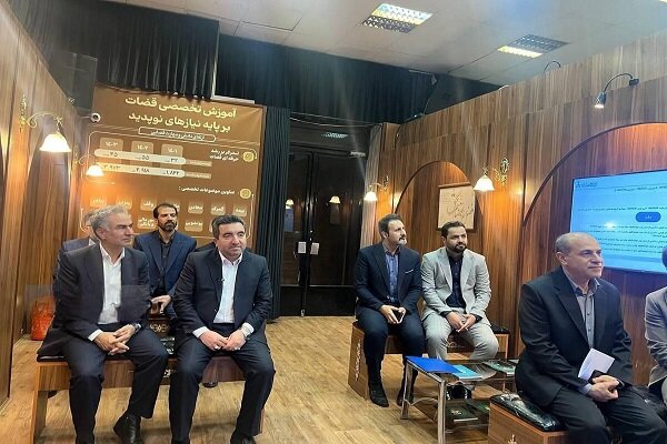 بازدید رئیس سازمان ثبت اسناد و املاک کشور از نمایشگاه روایت تحول