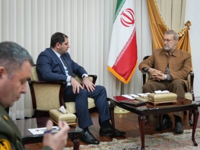 تاکید بر رعایت حاکمیت ملی کشورها در دیدار لاریجانی و وزیردفاع ارمنستان