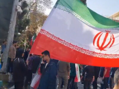 تجمع دانشجویان دانشگاه فردوسی مشهد علیه آشوب طلبان