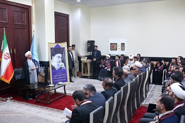 تحلیف قضات جدیدالورود دستگاه قضایی در حرم امام خمینی برگزار شد