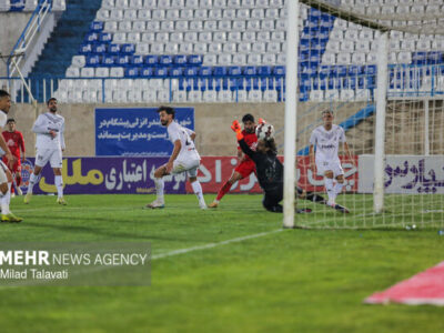 تک گل تراکتور مقابل گل‌ گهر در نیمه اول