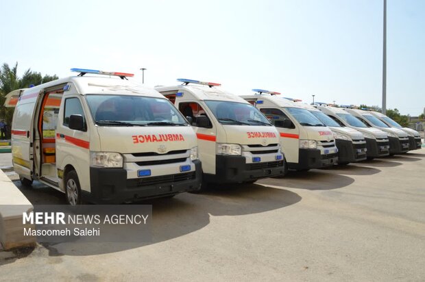 تیمهای عملیاتی اورژانس در محل آتشسوزی آبادان حضور دارند