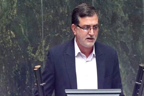 حق‌وردی: رهاسازی فضای مجازی پیامدهای اسفباری دارد