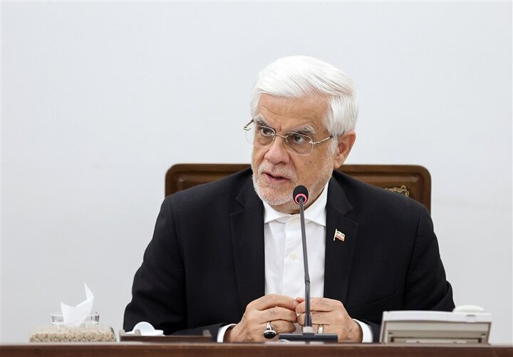 دستور عارف برای پیگیری فوری و گزارش حادثه آتش‌سوزی بازارچه غرب تهران