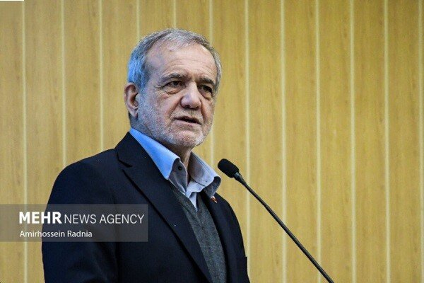 دعوت پزشکیان از ملت ایران برای حضور پرشور در راهپیمایی ۲۲ بهمن