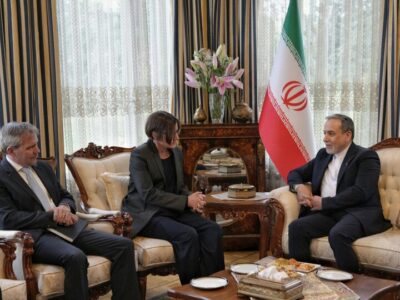 دیدار و گفتگوی رئیس کمیته بین المللی صلیب سرخ با عراقچی در ژنو