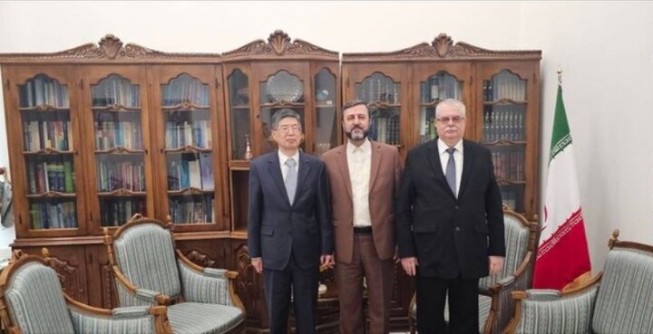 دیدار و گفتگوی غریب آبادی با سفرای روسیه و چین