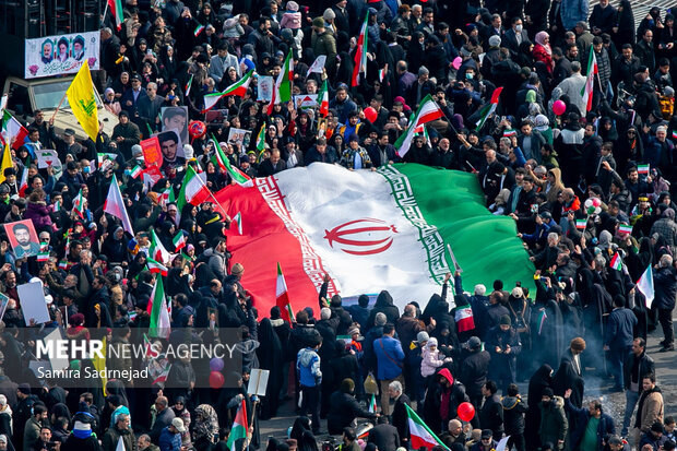 راهپیمایی ۲۲ بهمن نماد عبادت اجتماعی و تجلی حضور آگاهانه امت