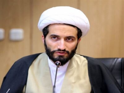 رونمایی از نشان افتخار نویسندگان رشد در جشنواره کتاب رشد