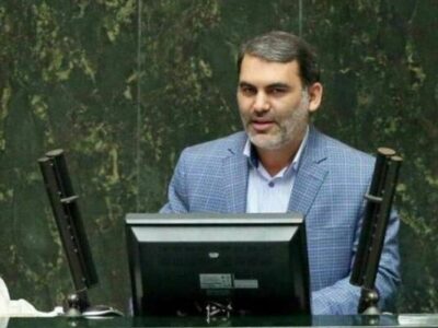 زنگنه: اجرای سیاست ارز ترجیحی دولت با برنامه هفتم توسعه مغایرت دارد
