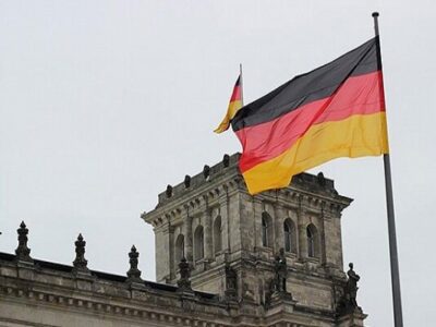 سیاستمدار آلمانی: تحریم‌های ایران باید لغو شود