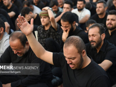 شکوه محفل سینه زنی زائران رضوی در نهمین سحر ماه رمضان