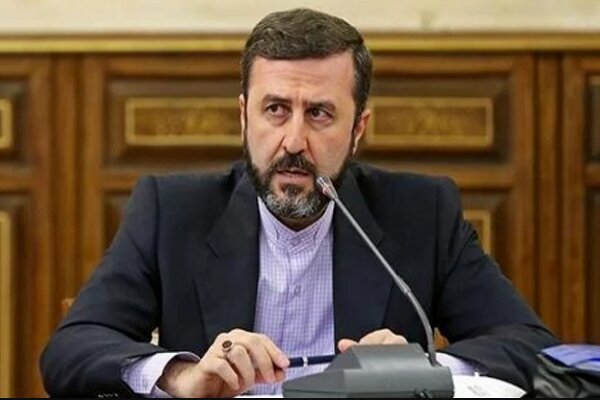 غریبآبادی: ایران و ایرانیان در مقابل هر توطئهای، با اقتدار میایستند