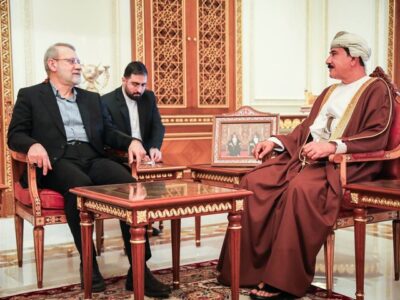 لاریجانی با وزیر دفتر سلطنتی عمان دیدار و گفتگو کرد