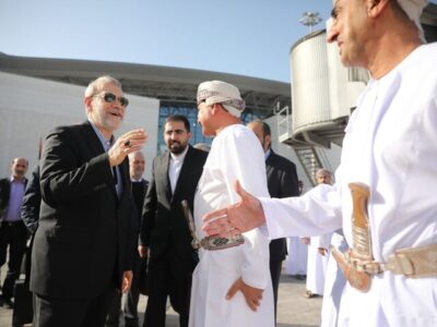 لاریجانی مسقط را به مقصد دوحه ترک کرد