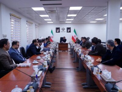 مخبر: جوانان نخبه قادر به ارائه راه‌حل‌های مؤثر برای مسائل کشور هستند