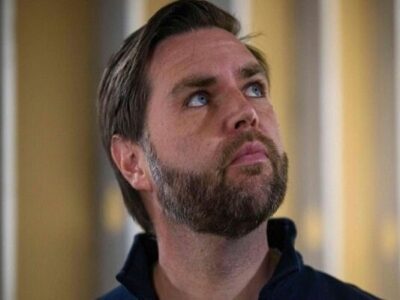 معاون ترامپ: متحدان اروپایی به منافع خود آسیب می‌زنند