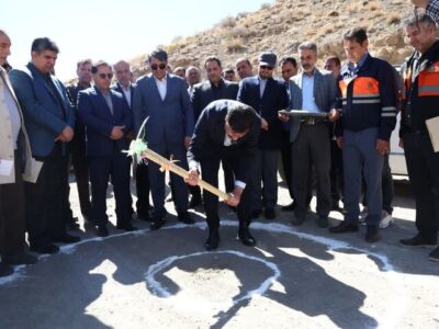 معاون رئیس جمهور کلنگ راه دسترسی بندر هنزا شهرستان رابر را به زمین زد