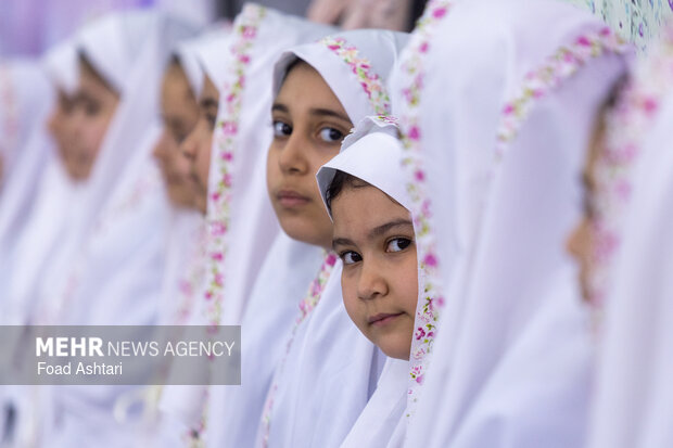 مهمانی فرشتهها؛ جشن تکلیف ۱۵۰۰ دختر ورامینی برگزار شد