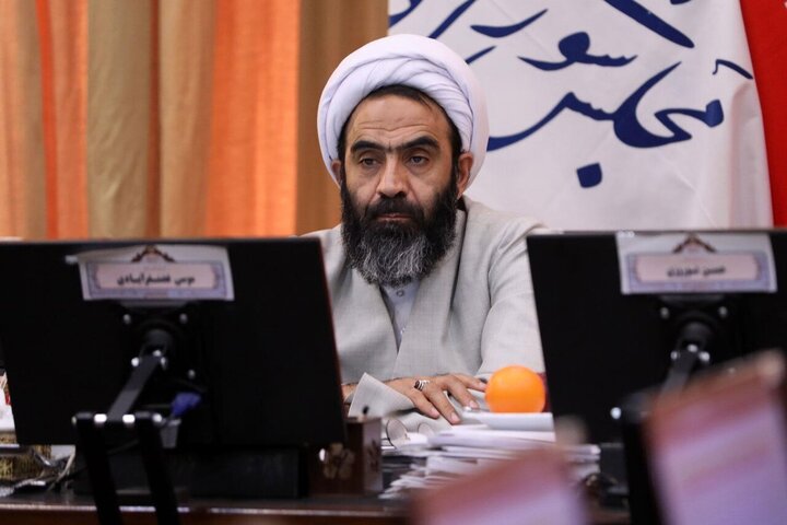 نقدعلی: با آمار دروغ درباره زاینده‌رود برخورد قضایی شود