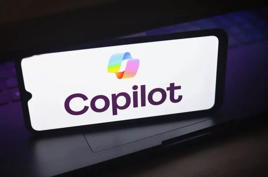 هوش مصنوعی کوپایلت ایمیل مشتریان را بدون اجازه خلاصه میکند؛ مایکروسافت باگ را تایید کرد