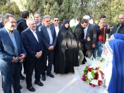 وزیر آموزش و پرورش وارد شیراز شد