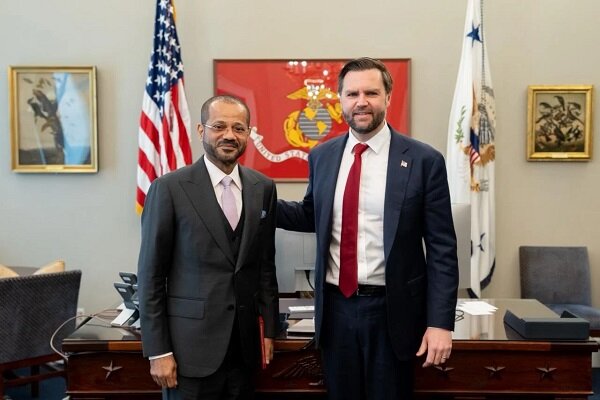 وزیر خارجه عمان: معاون ترامپ را در جریان جزئیات مذاکرات قرار دادم