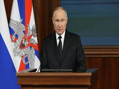 پوتین: باید کسانی که منافع ملی روسیه را تهدید می‌کنند، مهار کنیم