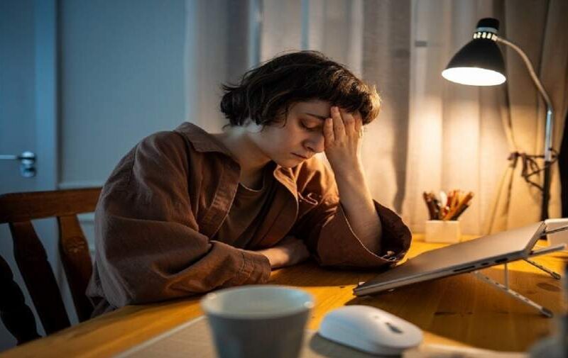 چرا در زمستان احساس استرس و خستگی می‌کنیم؟