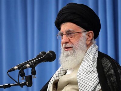 آیا طبق فتاوای شهید آیت الله خامنه‌ای(ره) بقا بر تقلید ایشان جایز است؟