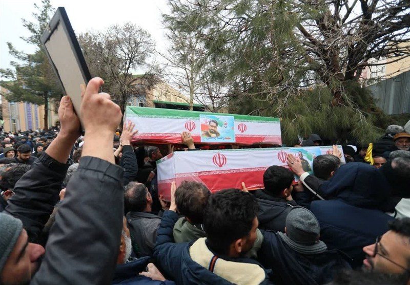 آیین وداع با پیکر 84 شهید ناوشکن «دنا» در میادین تهران برگزار می‌شود