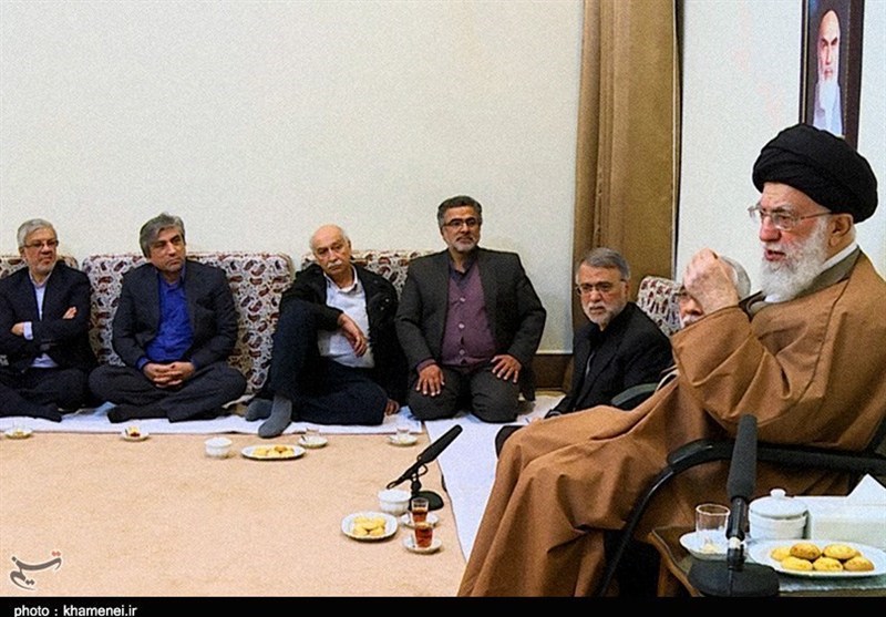 بازخوانی دیدار خاص سریالسازان با رهبر انقلاب/ تلویزیون نباید تلخ باشد