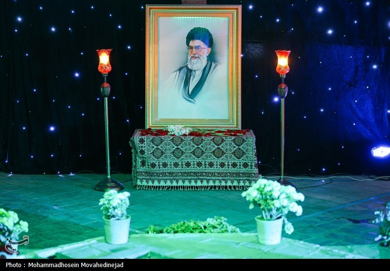 خدای خامنهای زنده است، ای مردم