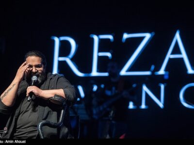 رضا صادقی راست می‌گوید؛ یک سو اجنبی است و یک سو خدا، مادر، وطن