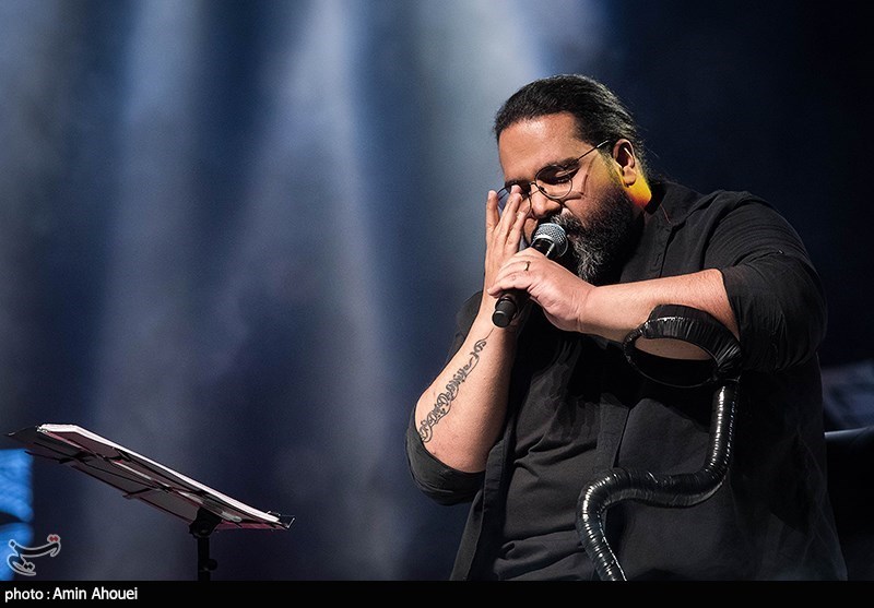 رضا صادقی: قلبم برای دختران معصوم میناب میتپد