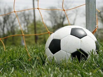 شوک بزرگ به جامعه ورزش / پدیده جوان فوتبال درگذشت