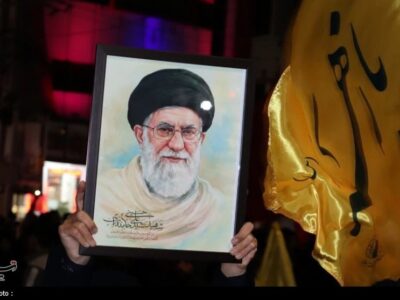 مشت گره کرده ایران بودی