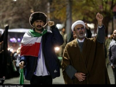 موج گرایش شدید به گفتمان انقلاب اسلامی