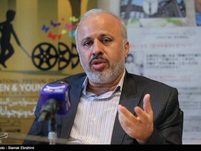 میرعلایی: هنرمندان باید امروز در کنار مردم باشند/شاید فردا دیر باشد