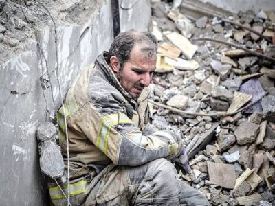 «نشسته در غبار» و مردانی در دل ویرانه‌های جنگ