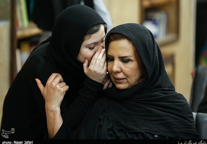 همراهی کارگردان و تهیه‌کننده «پایتخت» با مردم ایران در روزهای تلخ