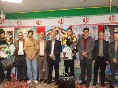 آیین تجلیل از ۲ خدمه ناو دنا در اراک برگزار شد