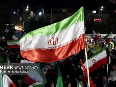 اجتماع پرشور مردم در شهر دارالصابرین بم